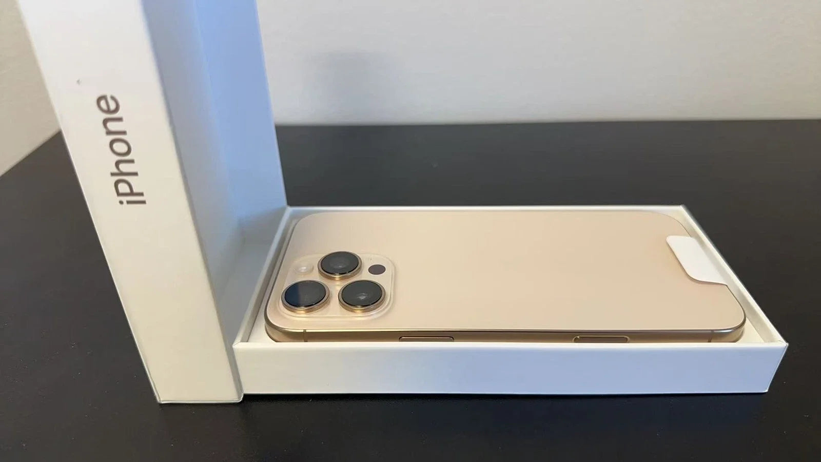 Apple iPhone 16 Pro Max